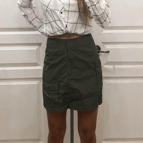 Military Green Cargo High Waisted Skirt - Picture 1 of 3